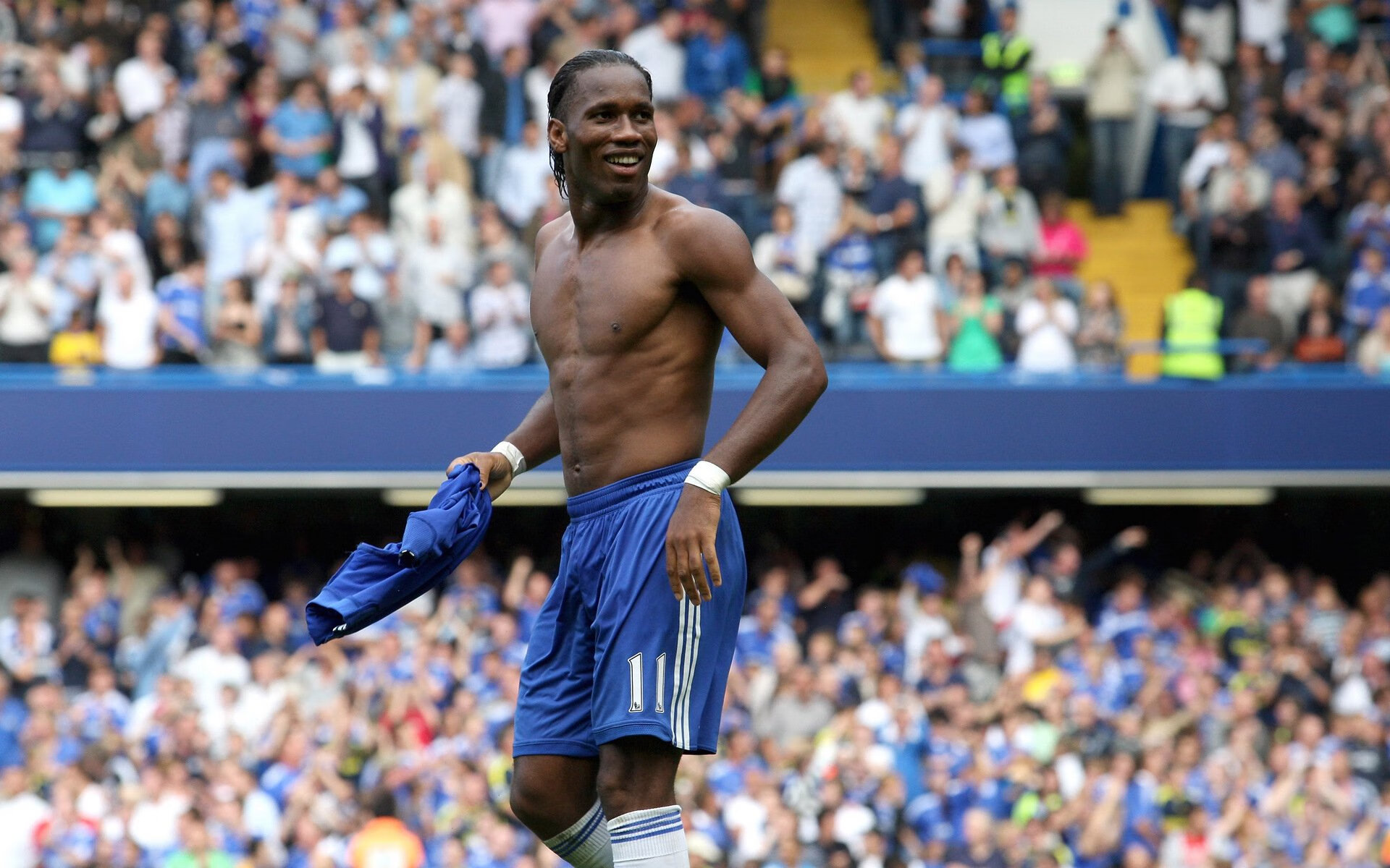 开云网址入口-库里：连续“旱地拔葱”，让三分弹无虚发成习惯！，库里 抡